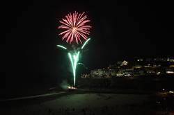 Looe - New Years Eve Fireworks - © Ian Foster / fozimage