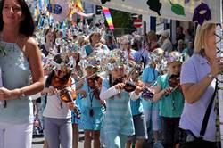 Mazey day procession