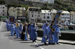 the procession crosses the bridge