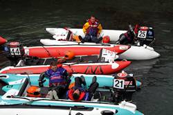 Zapcat racing - Wet Pits - Plymouth Hoe